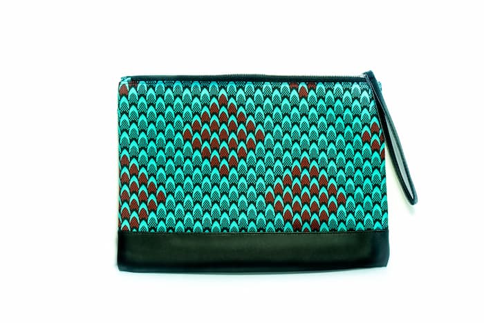 Petite pochette wax similicuir noir vert rouge