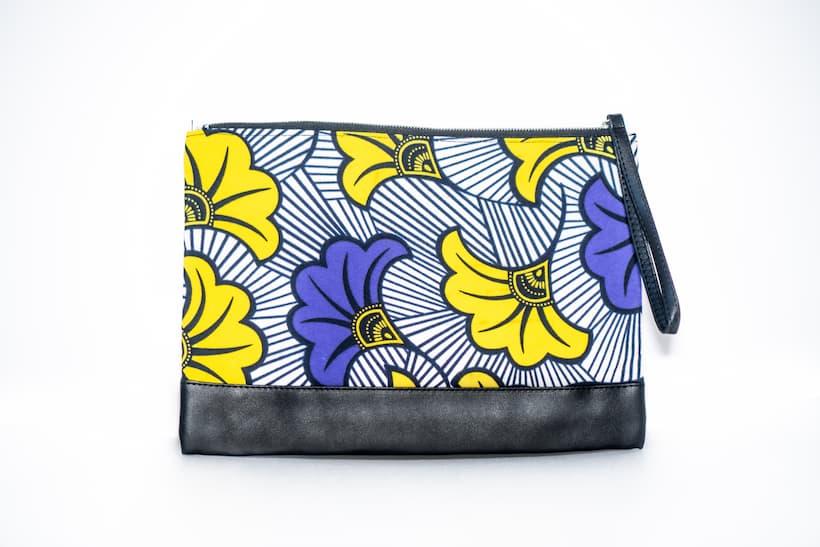 Petite pochette wax similicuir feuille jaune violet blanc